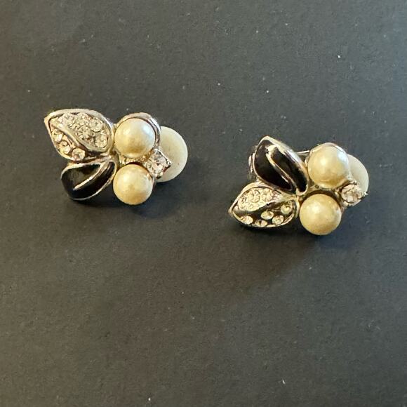 VTG Clip On Earrings Faux Pearl Rhinestones Silver Tone Formal Wedding Dressy - Picture 3 of 8